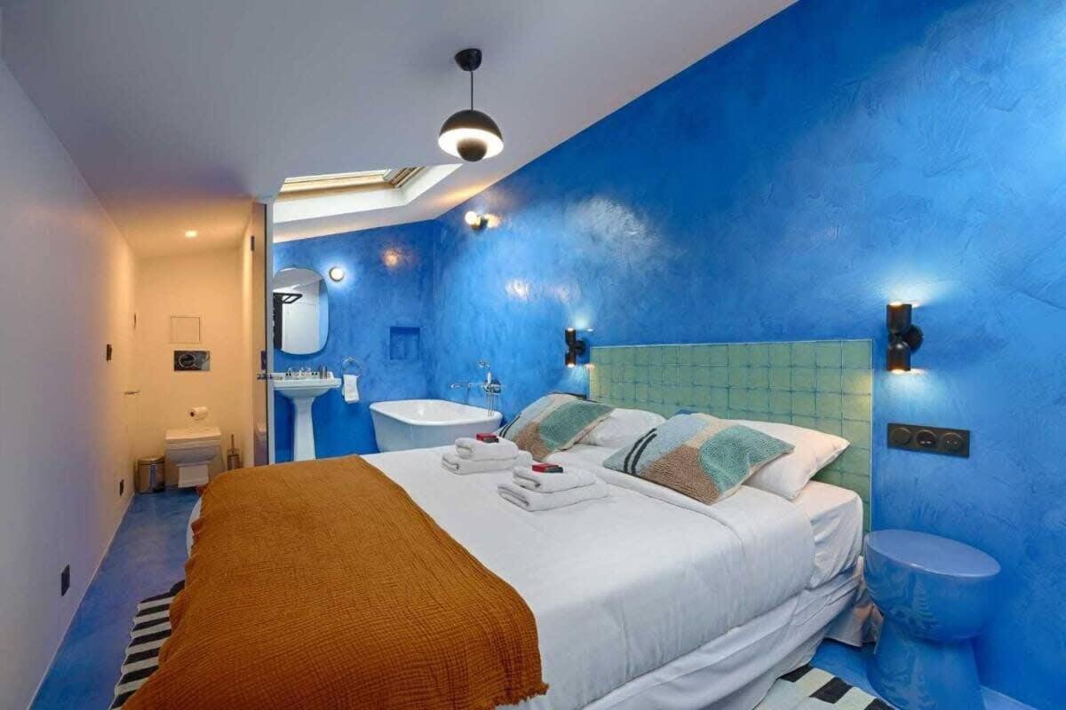 Les Halles - Luxurious & Colorful 4bd For 16 Guest